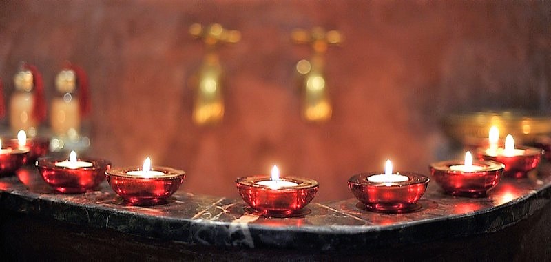 Spa avec jacuzzi dans un riad;